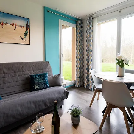 Le Bleu Turquoise Apartment